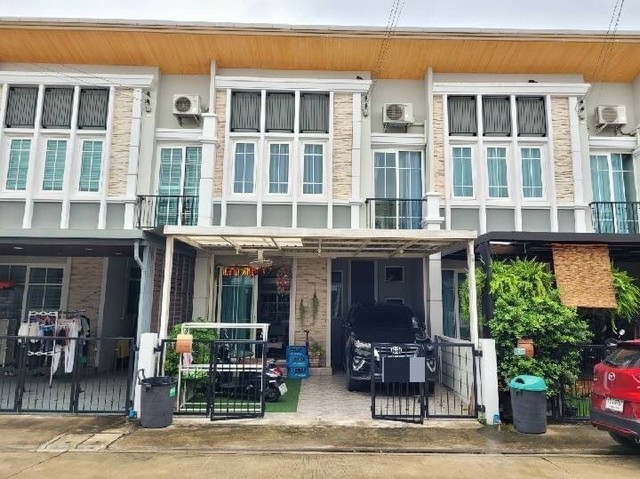 Townhome ทาวน์โฮม 2 ชั้น โกลเด้นทาวน์ 2 ลาดพร้าว-เกษตรนวมินทร์ พื้นที่ 19 SQ.WA 0 ngan 0 RAI 4BR ใกล้กับ Chocolate Ville ราคางาม